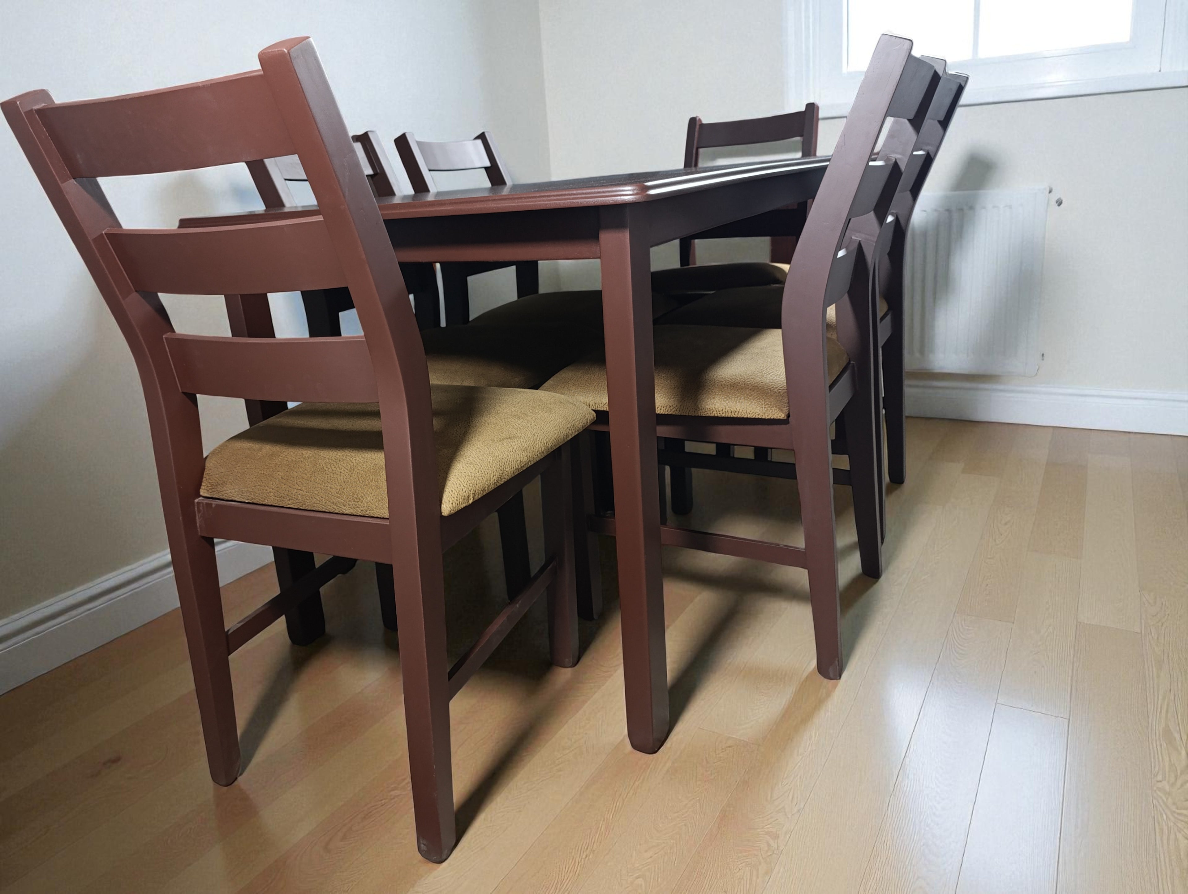 COMEDOR VALENTINO